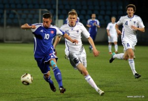 futbal_slovensko-21-finsko-21_007-300x206